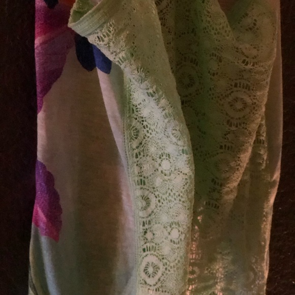 Lace Racerback top - Picture 3 of 3